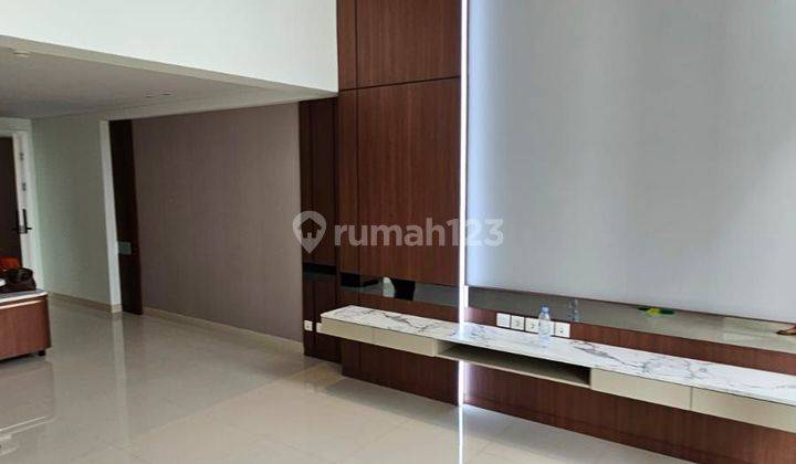 Apartemen Ciputra World Surabaya Semi Furnished jual cepat  2