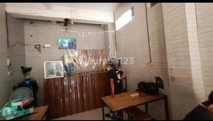 Ruang Usaha Kutisari Dikontrakan Strategis Pinggir Jalan Raya  2