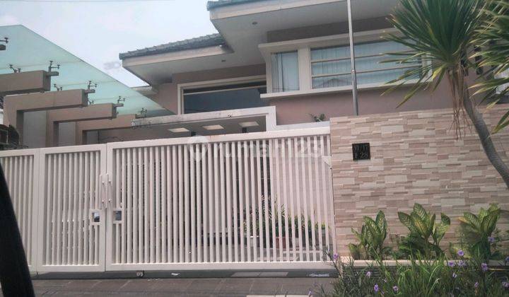 Rumah Mewah Sutorejo Dijual Cepat Harga Terjangkau 1