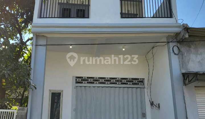 Dijual Rumah Usaha Shm Lokasi Strategis Hadap Jalan Dekat Upn