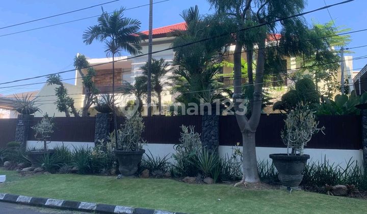 Rumah Mewah Dengan Private Pool Belakang Shangrila Surabaya Barat