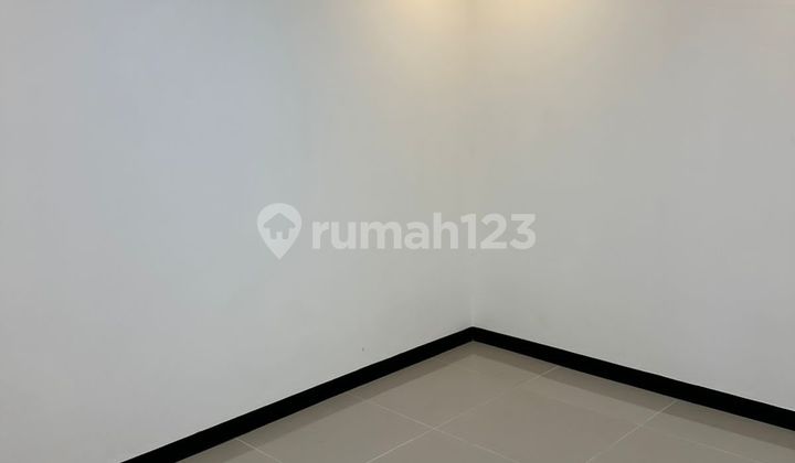 Rumah Kedung Baruk Merr Strategis Selangkah Menuju Tengah Kota 2