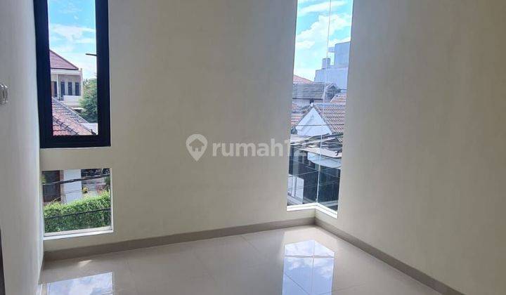 Rumah 2 Lantai Shm Klampis Semolo Dekat Hokky  2