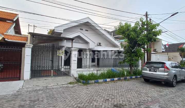 Sutorejo North house passes through Campus C Unair and Galaxy Mall.