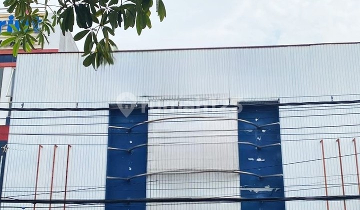 Business Property Suitable for Office and Banking, Quick Sale Business Property Suitable for Office and Banking, Quick Sale