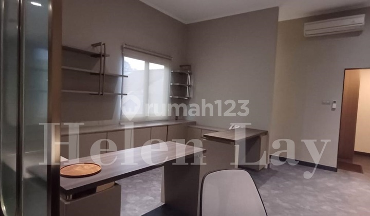 FOR RENT HOUSE/OFFICE IN PREMIUM AREA PAKUBUWONO 4BR 2