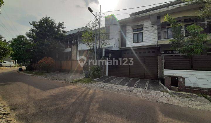 Rumah Mewah Dan Luas Dalam Kompleks Di Pancoran 2