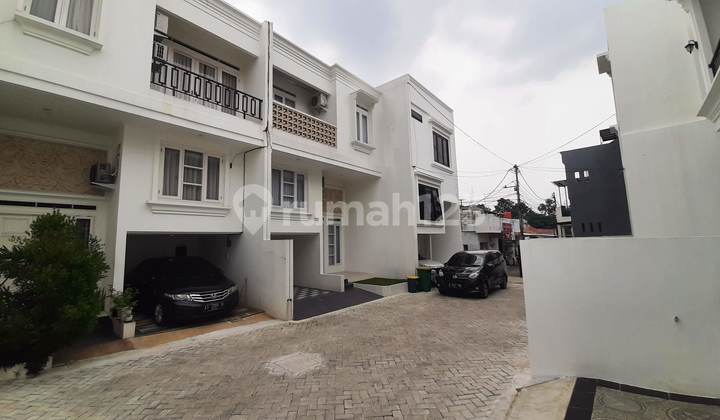 Rumah Hoek Cluster 3 Lantai Ready Daerah Pejaten Dekat Ampera  2