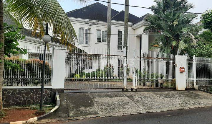 Rumah Mewah Dan Luas Di Taman Laguna Cibubur Akses Jalan Utama 1