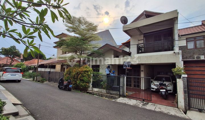 Rumah Nyaman 6 KT Dalam Kompleks Asri Jalan Lebar Daerah Pejaten Barat