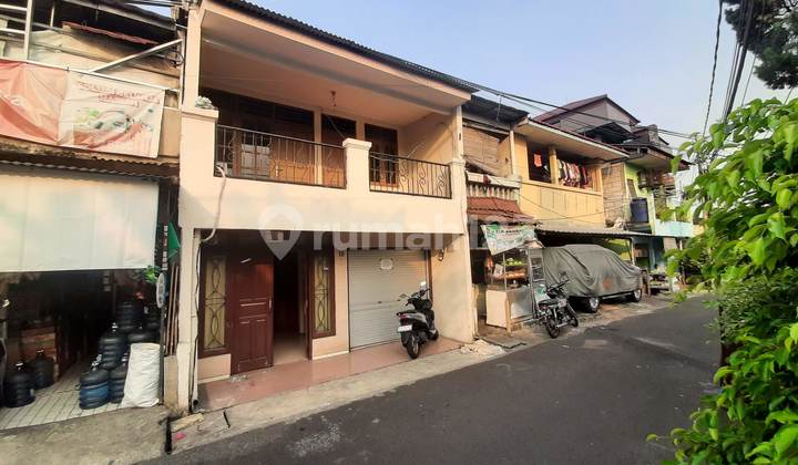 Rumah Pejaten Barat Dekat Mall Penvil The Park Cocok untuk Tinggal dan Buka Usaha