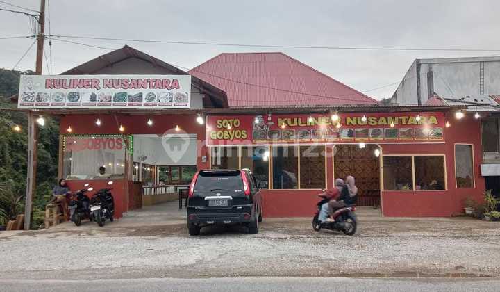 Spacious and Strategic House on the Side of the Arosuka Solok Cross Road. Spacious and Strategic House on the Side of the Arosuka Solok Cross Road.