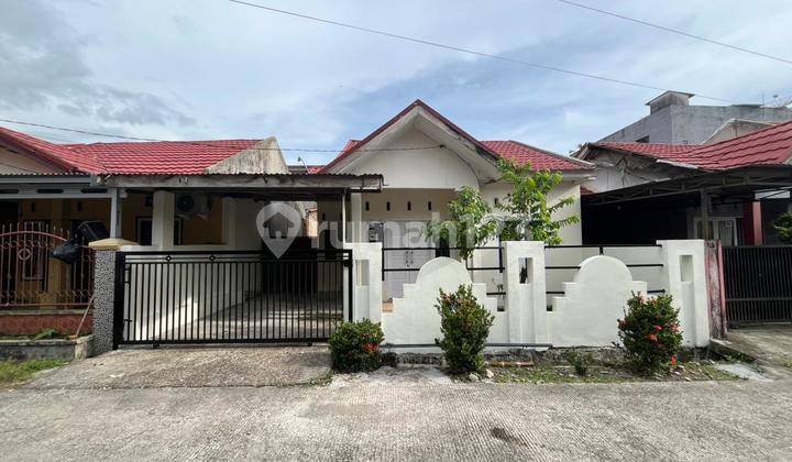 Rumah Bagus Luas Strategis Dekat Baiturrahmah Padang