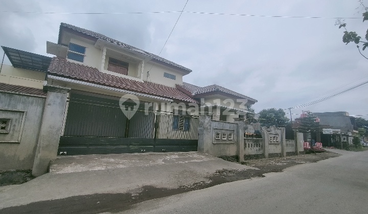 Rumah dengan tanah luas Asrikaton malang 8