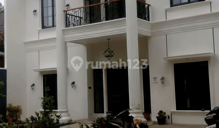 New Modern Classic House with Swimming Pool in a Peaceful Location