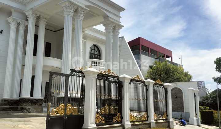 Sultan's Luxury House Best View Mountain In Elite Kluater Sentul City Sultan's Luxury House Best View Mountain In Elite Kluater Sentul City
