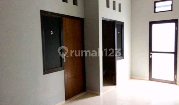 Dijual 2 Lantai Rumah Kost Dan 3 Toko Strategis Di Depok Dijual 2 Lantai Rumah Kost Dan 3 Toko Strategis Di Depok