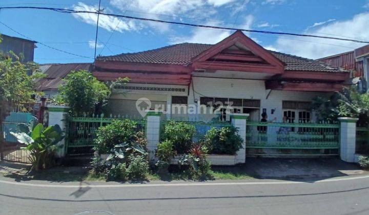 Dijual Rumah di Jalan Ratulangi 5 1