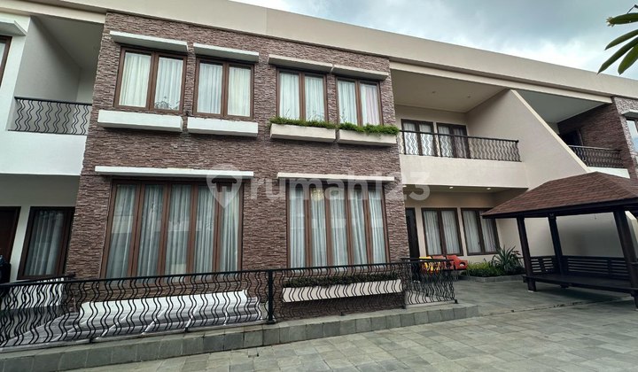 Dijual Rumah di Grand City Jalan Veteran Selatan
