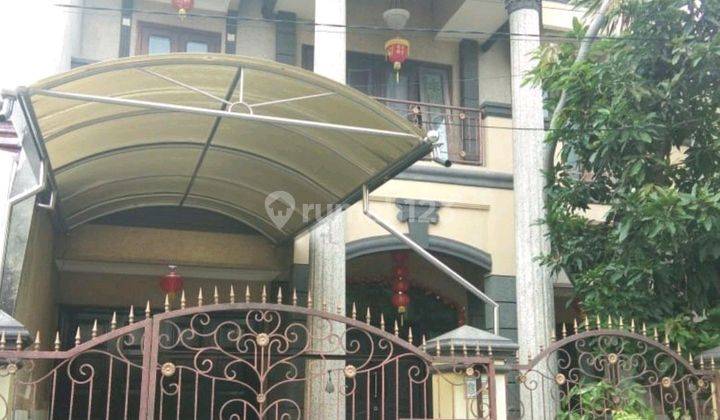 Rumah Klasik Mewah Full Furnish Dekat Galaxy Mall Surabaya 1