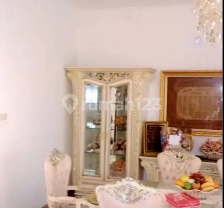 Affordable Luxury House Mulyosari North Surabaya Granite Floor 2