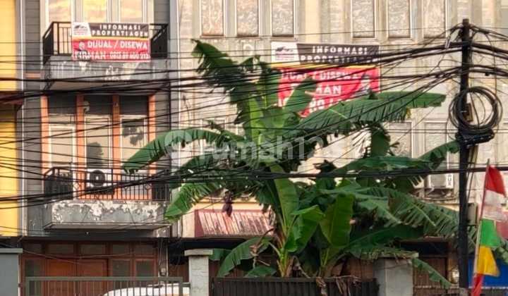 Disewakan atau Dijual Cepat 5 unit Ruko Gandeng di Jl. Tb. Angke, Jakarta Barat.