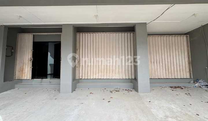 For Rent Commercial Space in the Trade and Service Zone, Jl. Panjang, West Jakarta. For Rent Commercial Space in the Trade and Service Zone, Jl. Panjang, West Jakarta.