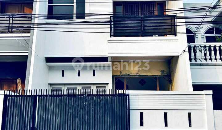 Disewakan Rumah Tomang Rawa Kepa Raya, Jakarta Barat.