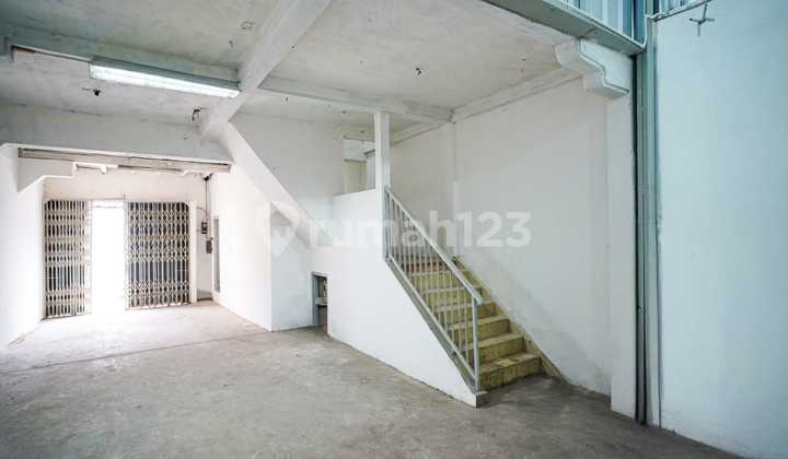 Dijual Cepat atau Disewakan Gudang Siap Pakai di daerah Tiang Bendera, Roa Malaka, Jakarta Barat. Dijual Cepat atau Disewakan Gudang Siap Pakai di daerah Tiang Bendera, Roa Malaka, Jakarta Barat.