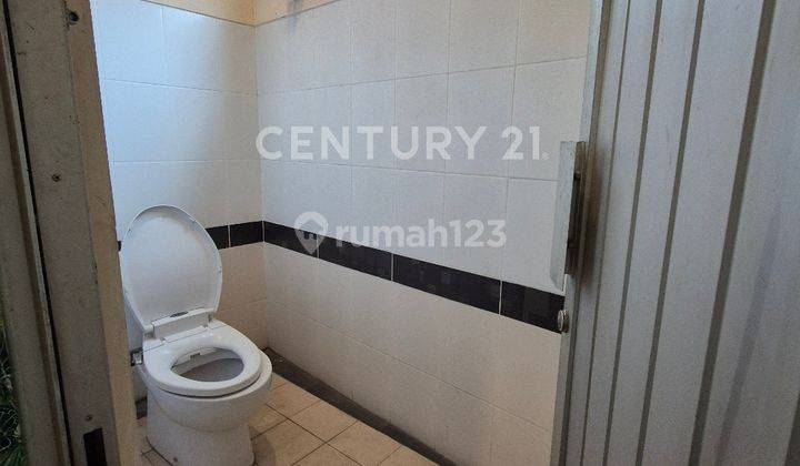 Bangunan Untuk Usaha Di Pinggir Jalan Raya 2