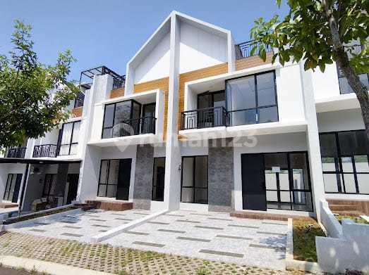 [Strategic House Bogor] Villa-Style Serene Residence