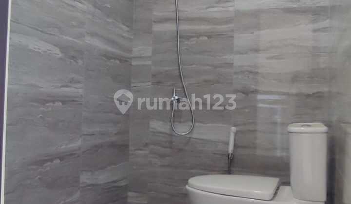 [Rumahbogorkota] Only 7 Minutes to Bogor Station, Beautiful House with SHM in Cilendek 2