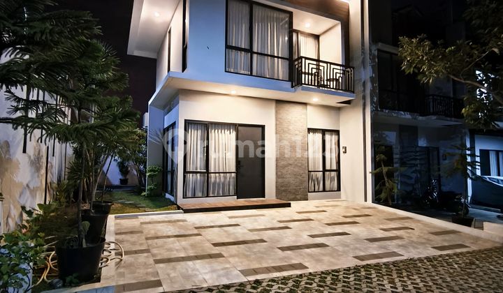 [Strategic House in Bogor] Villa-Style Serene Residence
