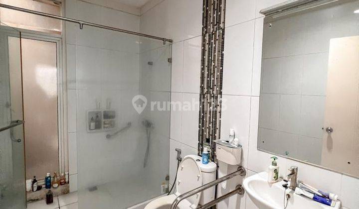 Rumah 2 Lantai di Intercon Blok U, Jakarta Barat 9