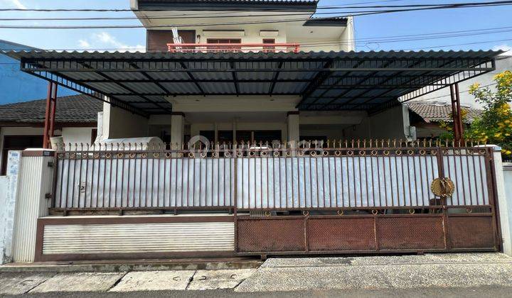 Rumah di Taman Meruya Ilir Blok J, Jakarta Barat 1