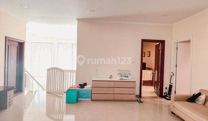 Rumah di Komp Intercon Blok C, Jakarta Barat 2