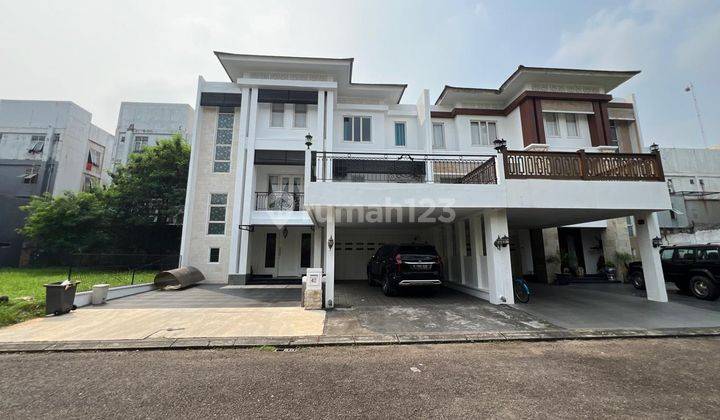 Rumah di Cluster Sutera Palma Alam Sutera, Tangerang 1