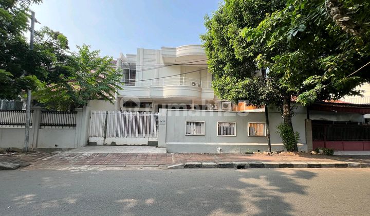 Dijual Rumah di Jl Tomang Asli Ada S. Pool