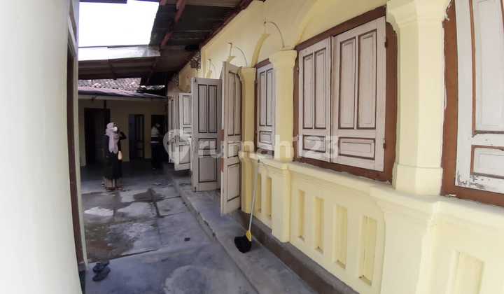 Classic House by the Main Road, 190 Meters from Tugu Station Jogja Classic House by the Main Road, 190 Meters from Tugu Station Jogja