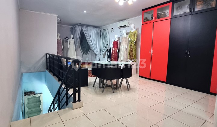 For Sale Cheap Ready-to-Use Shophouse in Serpong Park BSD, 3 Minutes to Jelupang Toll Road