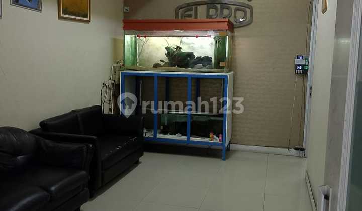 FOR QUICK SALE: AMSTERDAM PLAZA SHOPHOUSE IN SENTUL CITY