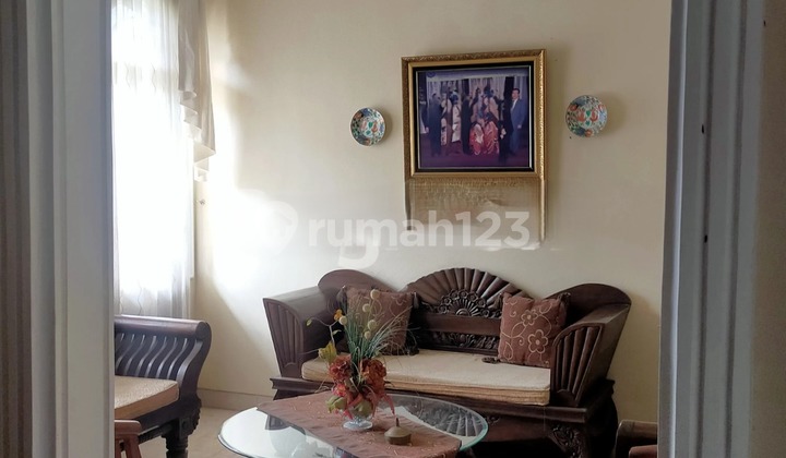 Fast Sale: Luxury Ready-to-Live House in Kota Wisata 2