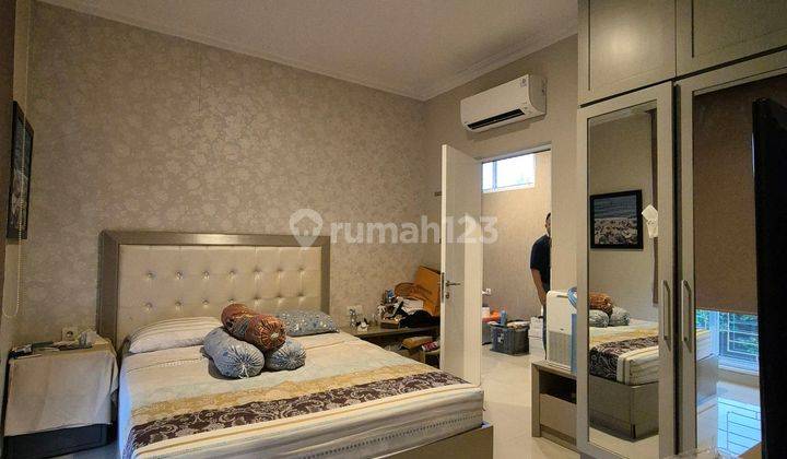 Jual.cepat Rumah Kota Wisata Cluster Baru Semi Furnished 2