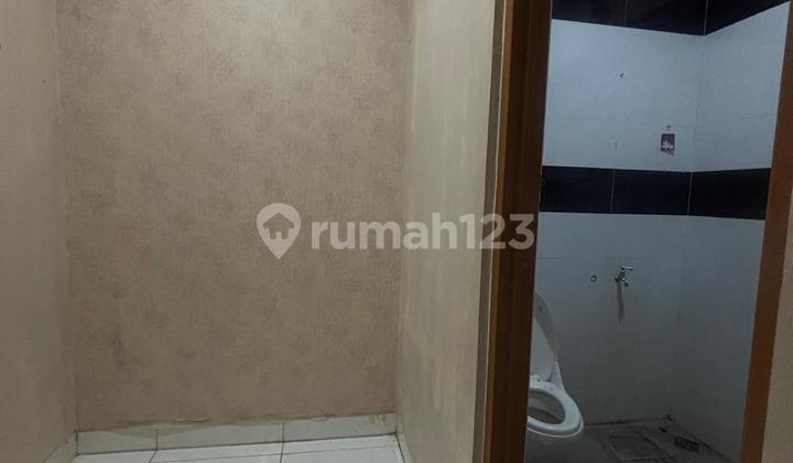 La. Dijual Cepat Rumah 3Lt Siap Huni di Jl Boulevard Raya Cibubur Country Cikeas Bogor 2
