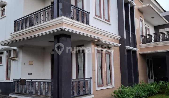 For Sale: Cheap Quick House in Legenda Wisata Cibubur, Ready to Occupied, Furnished. 2