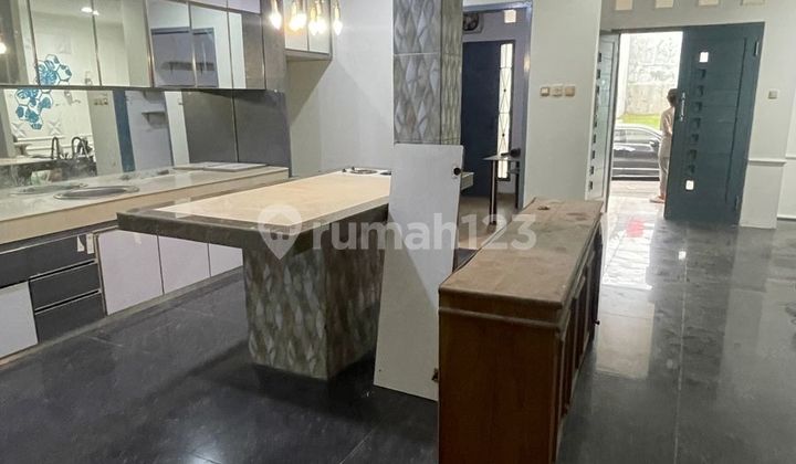 Nk. Dijual Cepat Rumah Legenda Wisata cibubur Siap Huni 2 lantai  2