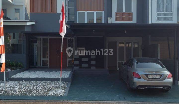 Dijual Rumah Full Renovasi di Cluster Tengah Kota Wisata Cibubur. 1