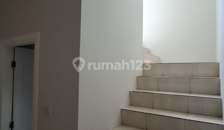 For Sale Quick 2-story house in Kota Wisata Ready to Occupy 2