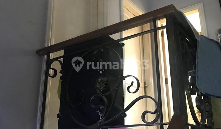 ln. Dijual Cepat Rumah Kota Wisata 2 lantai Siap Huni ada kolam renagng 2