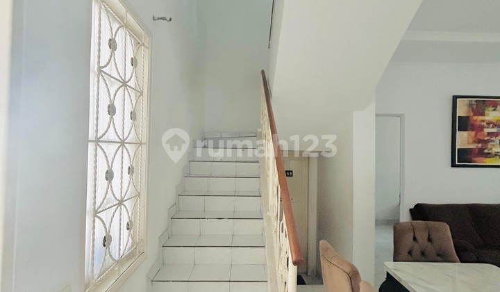 For Sale Fast 2-story house ready to occupy in Legenda Wisata. 2